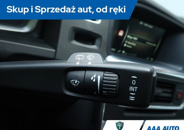 Volvo V60 Cross Country cena 70000 przebieg: 191849, rok produkcji 2016 z Sieniawa małe 379